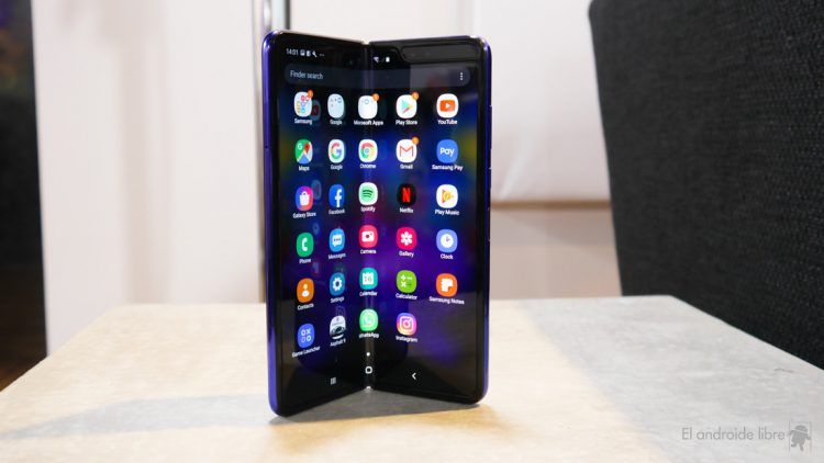 Samsung-Galaxy-Fold-review-009-750x422.jpg