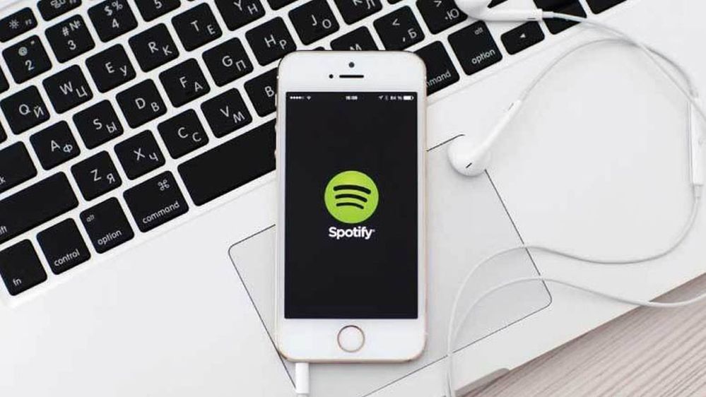 Spotify, en pie de guerra con Apple. Fuente: El Español (https://www.elespanol.com/economia/empresas/20190313/spotify-apple-no-compatible-app-store-music/382962299_0.html)