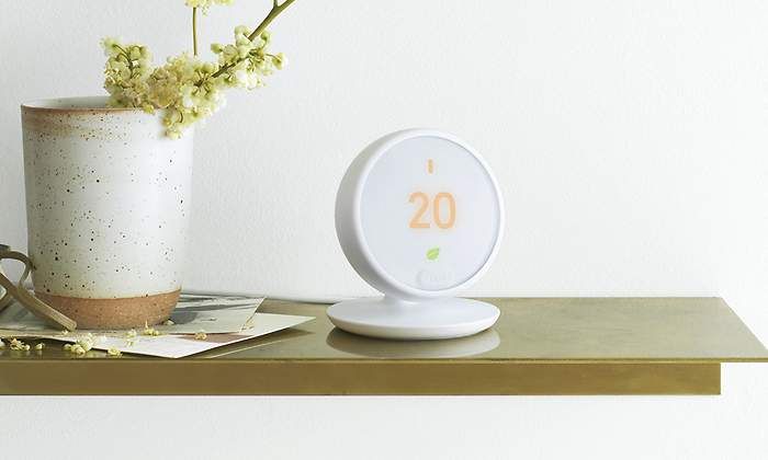 Si quieres ahorrar energía, el termostato inteligente de Google es un must. Fuente: El Economista (https://www.eleconomista.es/tecnologia/noticias/9423812/10/18/Nest-Thermostat-E-el-termostato-inteligente-de-Google-ahora-es-mas-barato-y-facil-de-instalar.html)