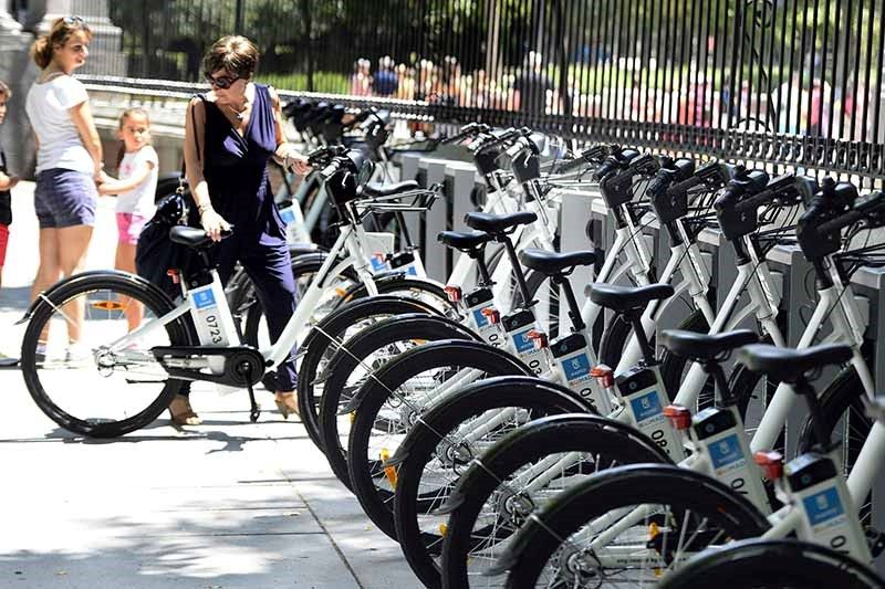 ¿Has probado las bicicletas eléctricas? Fuente: futuro VERDE. (https://futuroverde.org/2014/04/02/madrid-se-pasa-a-bicicletas-electricas/)