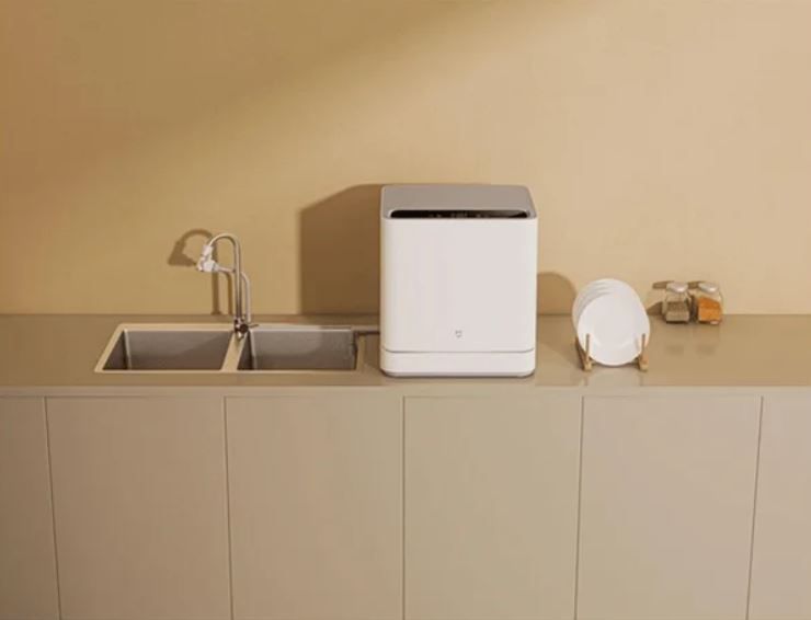 ¿Tienes un bebé? Es ideal y práctico para lavar los biberones de manera exclusiva. Fuente: Domótica en Casa (https://domoticaencasa.es/xiaomi-lavavajillas-inteligente-portatil/)