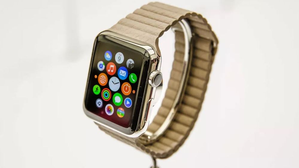 ¿Recuerdas esta primera versión? Fuente: CNet (https://www.cnet.com/es/imagenes/apple-watch-el-primer-reloj-inteligente-de-apple/)