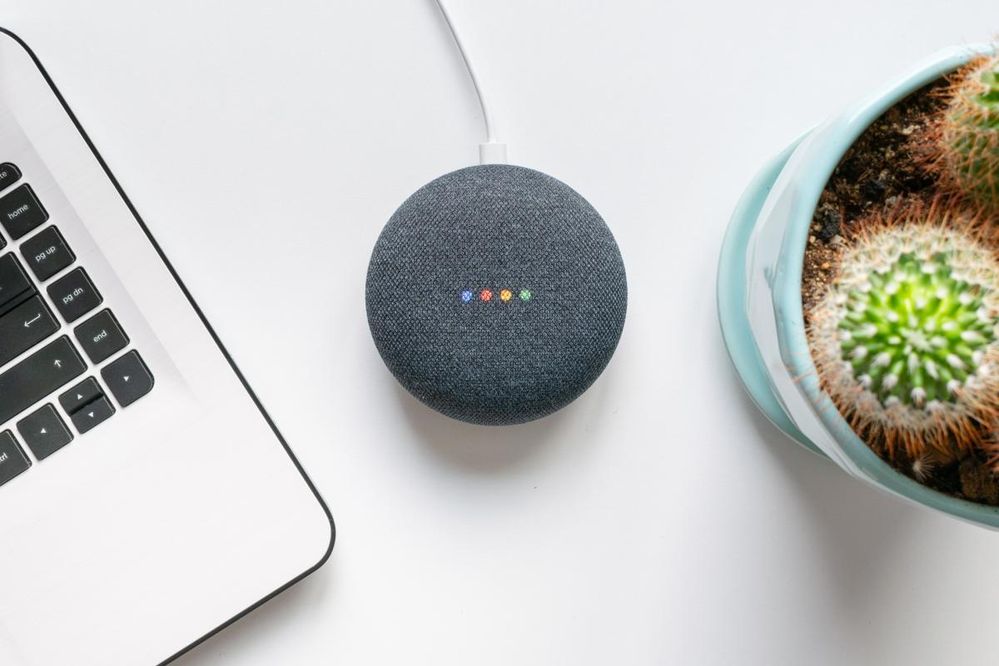 ¿Qué te parece esta posibilidad? Fuente: Computer Hoy (https://computerhoy.com/noticias/tecnologia/google-home-mini-hoy-oferta-menos-30eu-corre-vuelan-493373)