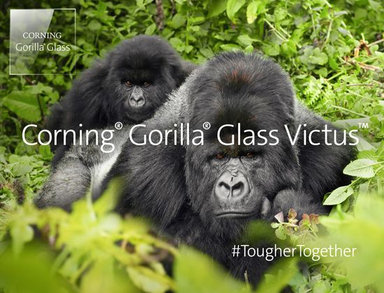 La salvación a las pantallas rotas ha llegado con Gorilla Glass Victus. Fuente. Moncloa (https://www.moncloa.com/gorilla-glass-victus-cristal-a-prueba-de-caidas/)