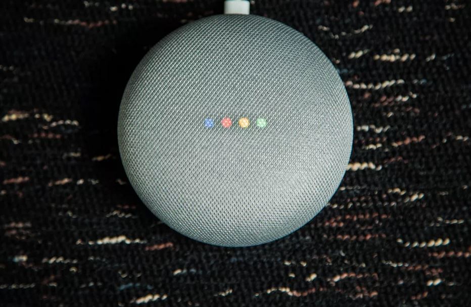 Hogar seguro, hogar feliz. Fuente: CNet (https://www.cnet.com/es/noticias/google-assistant-supera-alexa-siri-resultados-de-voz/)