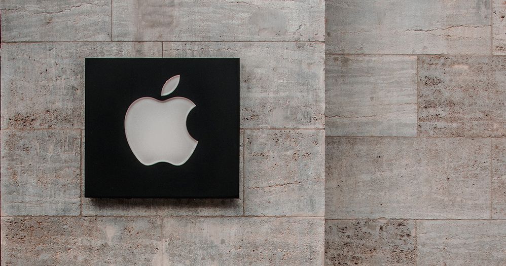 El departamento legal de Apple no tiene un respiro. Fuente: iPadízate (https://www.ipadizate.es/2021/03/12/apple-demanda-a-un-ex-empleado-por-robar-secretos-de-la-compania/)