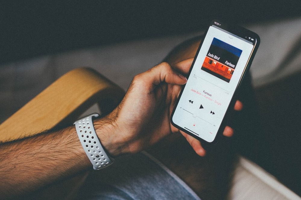 ¿Triunfará este servicio, de la mano del nuevo dispositivo? Fuente: Applesfera (https://www.applesfera.com/servicios-apple/apple-music-hi-fi-todos-sabemos-todo-que-esperamos-charlas-applesfera)