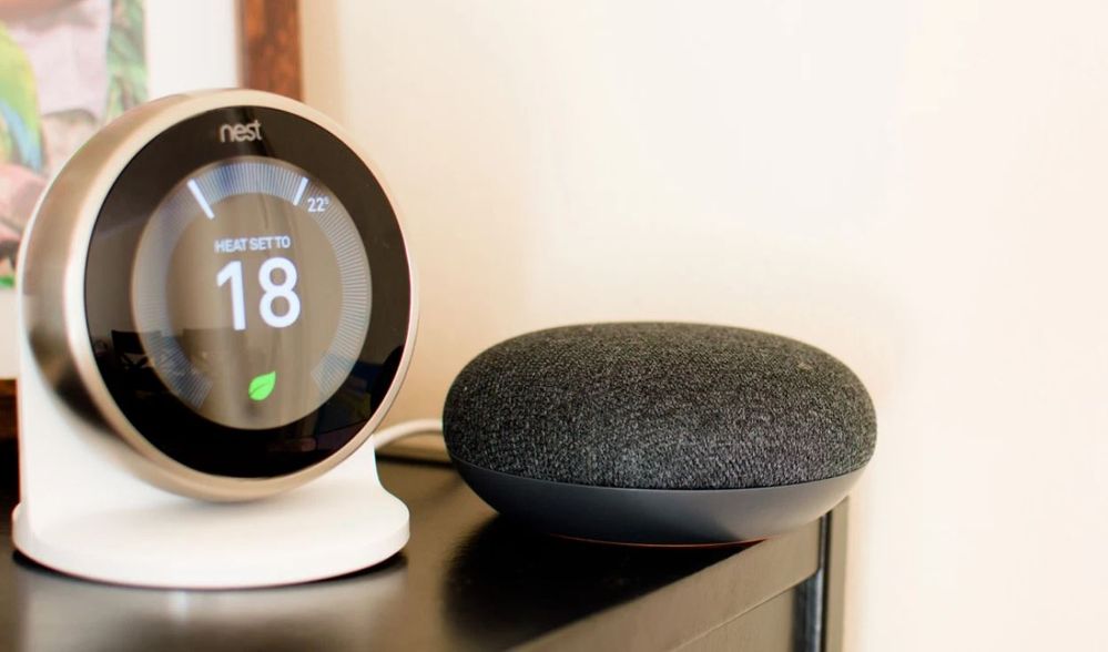 Toma el control. Fuente: NYPost (https://nypost.com/2019/09/26/couple-says-hackers-took-over-google-nest-then-raised-temps-and-blasted-vulgar-music/)
