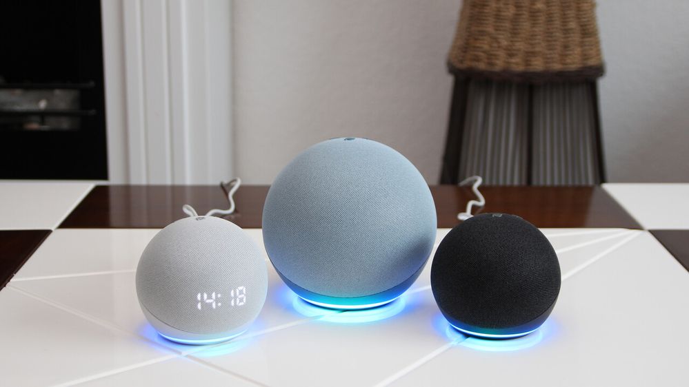 Estos dispositivos pasan desapercibidos. Fuente: Liukin (https://liukin.es/echo-y-echo-dot-4th-gen-amazon-usa-ultrasonido-para-reconocer-a-las-personas/)