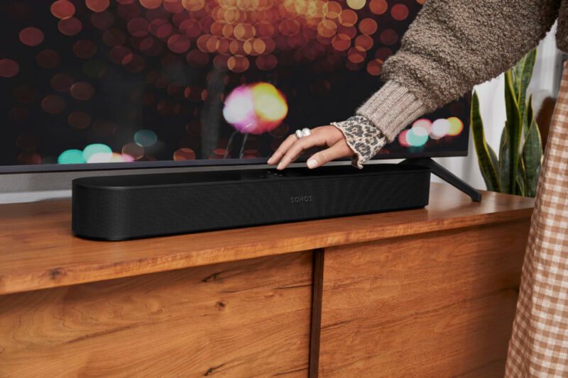 ¿Quién vencerá? Fuente: ars TECHNICA(https://arstechnica.com/gadgets/2022/08/google-hits-back-at-sonos-with-voice-command-patent-lawsuit/)