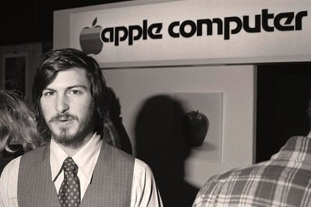 Los inicios de esta gran empresa. Fuente: Applesfera (https://www.applesfera.com/apple/la-historia-del-hombre-infinito-mi-analisis-de-la-biografia-de-steve-jobs)