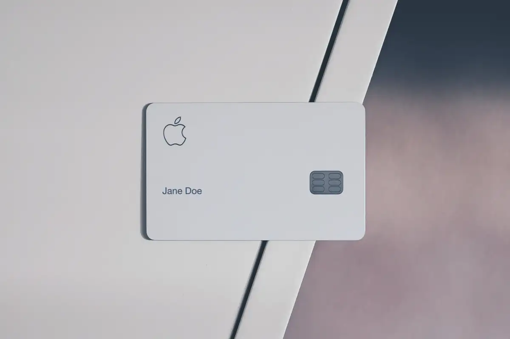 Dentro de poco podremos disfrutar de la Apple Card. Fuente: Hipertextual (https://hipertextual.com/2022/10/apple-card-cuenta-de-ahorro)