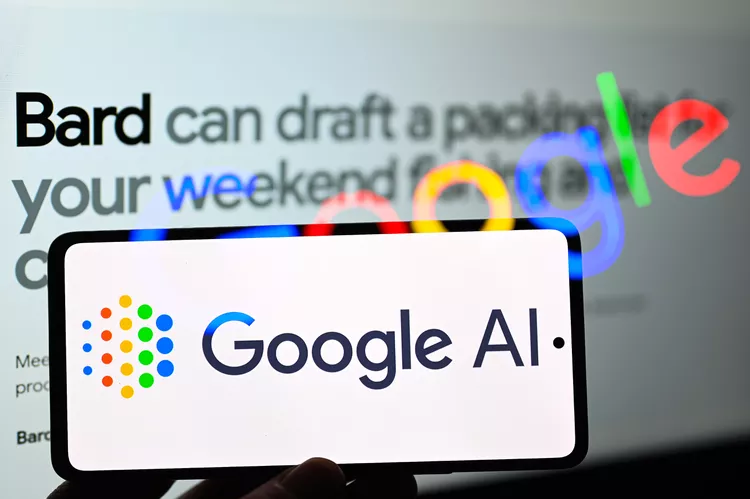 Es Google AI. Fuente: Lifewire (https://www.lifewire.com/google-ai-assistant-7568490)