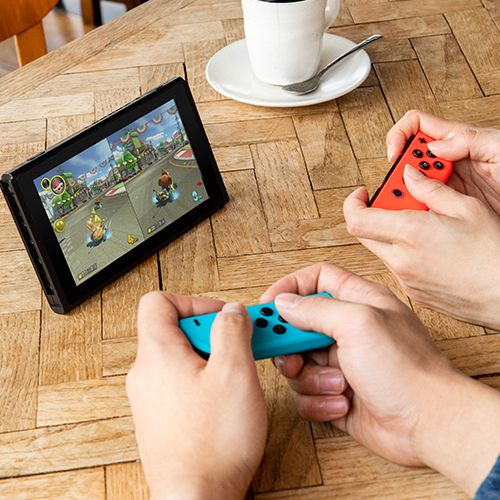 Toca jubilación… Fuente: Nintendo (https://www.nintendo.es/Hardware/Familia-Nintendo-Switch/Nintendo-Switch/Nintendo-Switch-1148779.html)