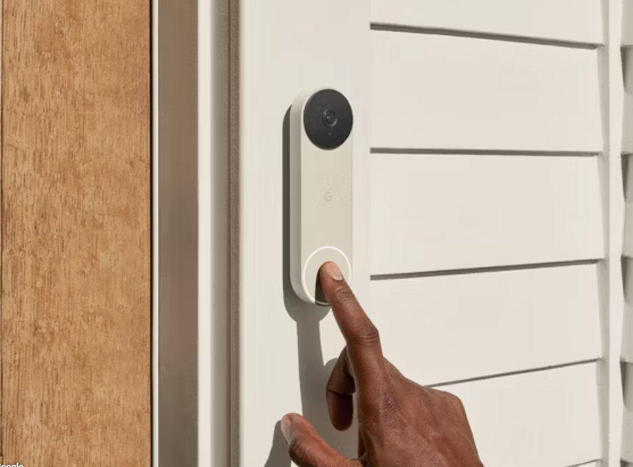 Mucho más fácil. Fuente: How To Geek (https://www.howtogeek.com/what-is-a-smart-doorbell/)
