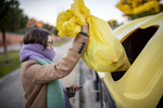 ¿Tú también lo haces? Fuente: Soy de Mac (https://www.soydemac.com/mejor-aplicacion-para-reciclar-medio-ambiente/)